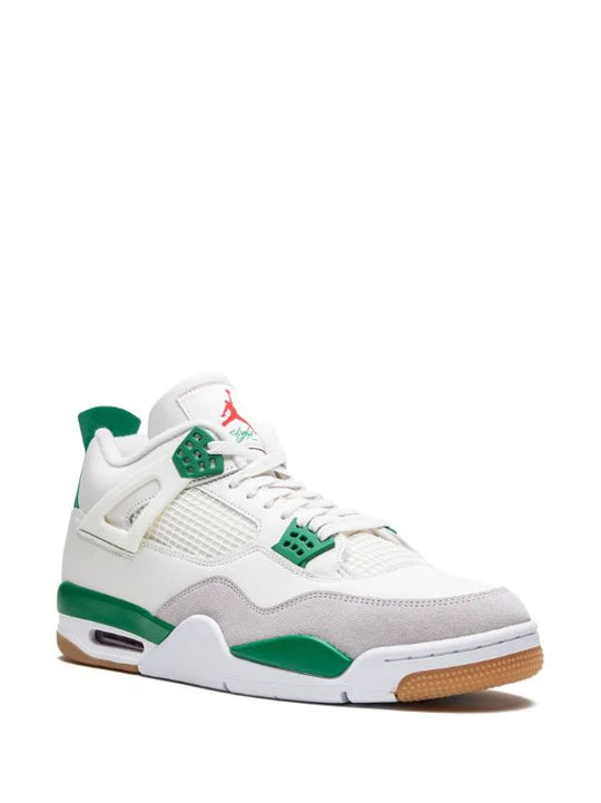 Air Jordan Retro 4 "SB Pine Green"