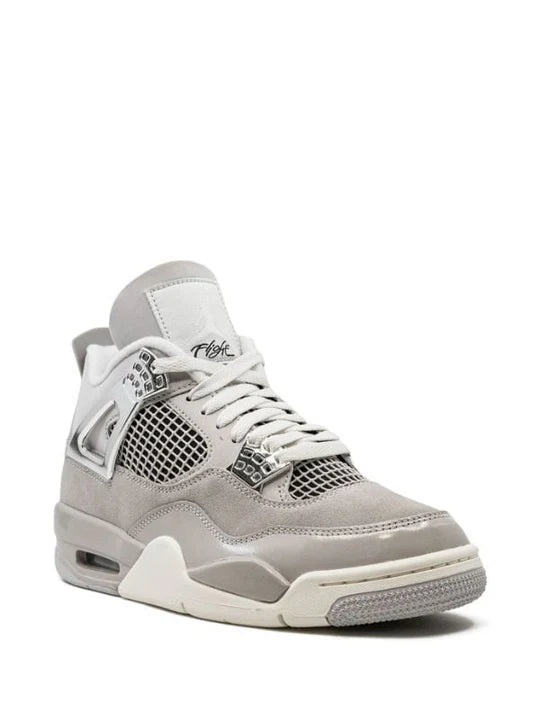 Air Jordan 4 "Frozen Moments”