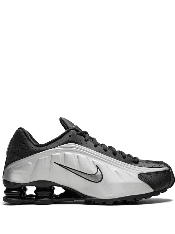 Nike Shox R4 “Black & Metallic Grey”